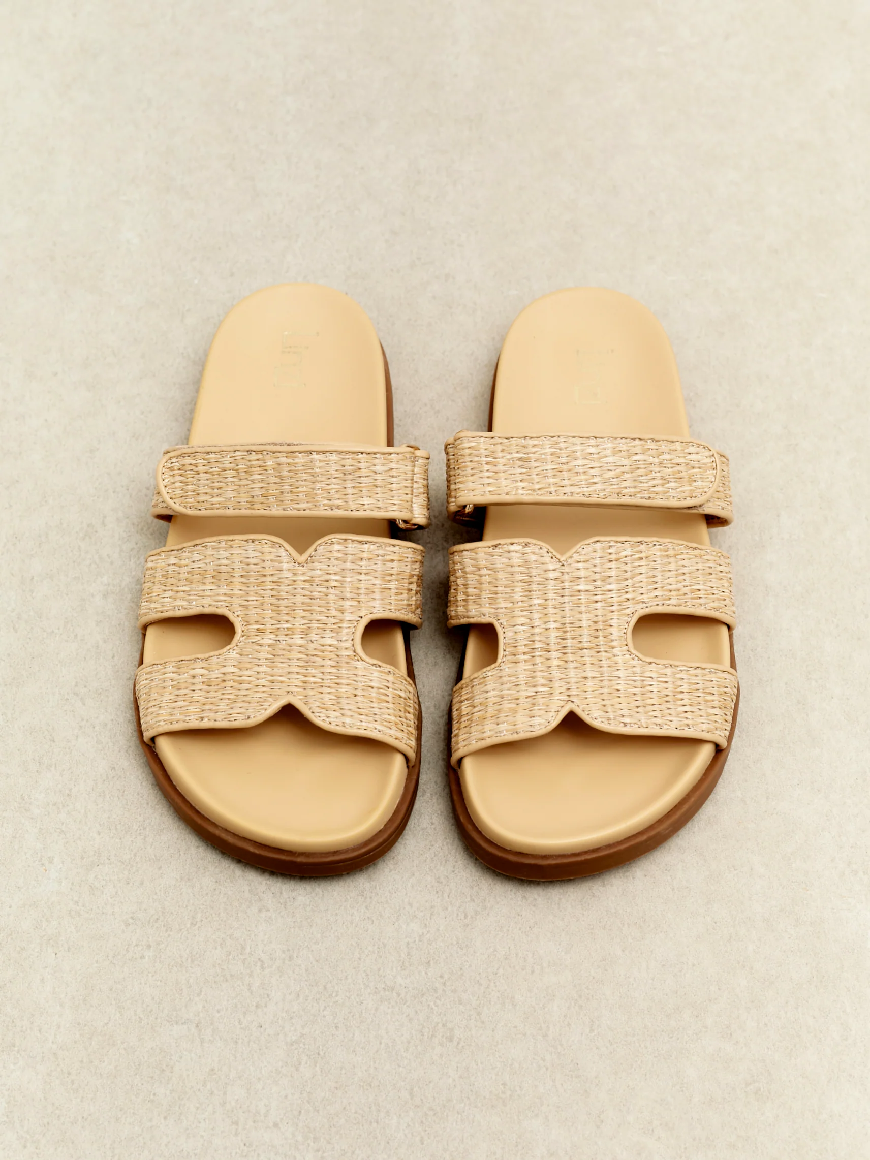Avena Natural Flat Sandals