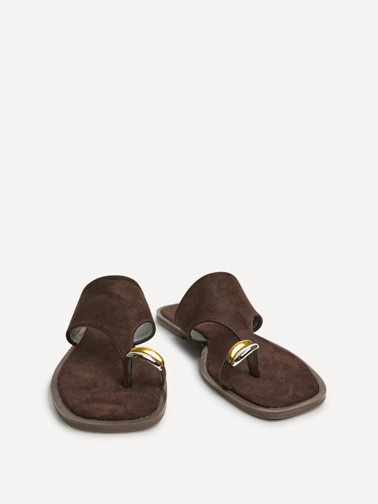 Contain Brown Toe Ring Flat Sandals - Image 3