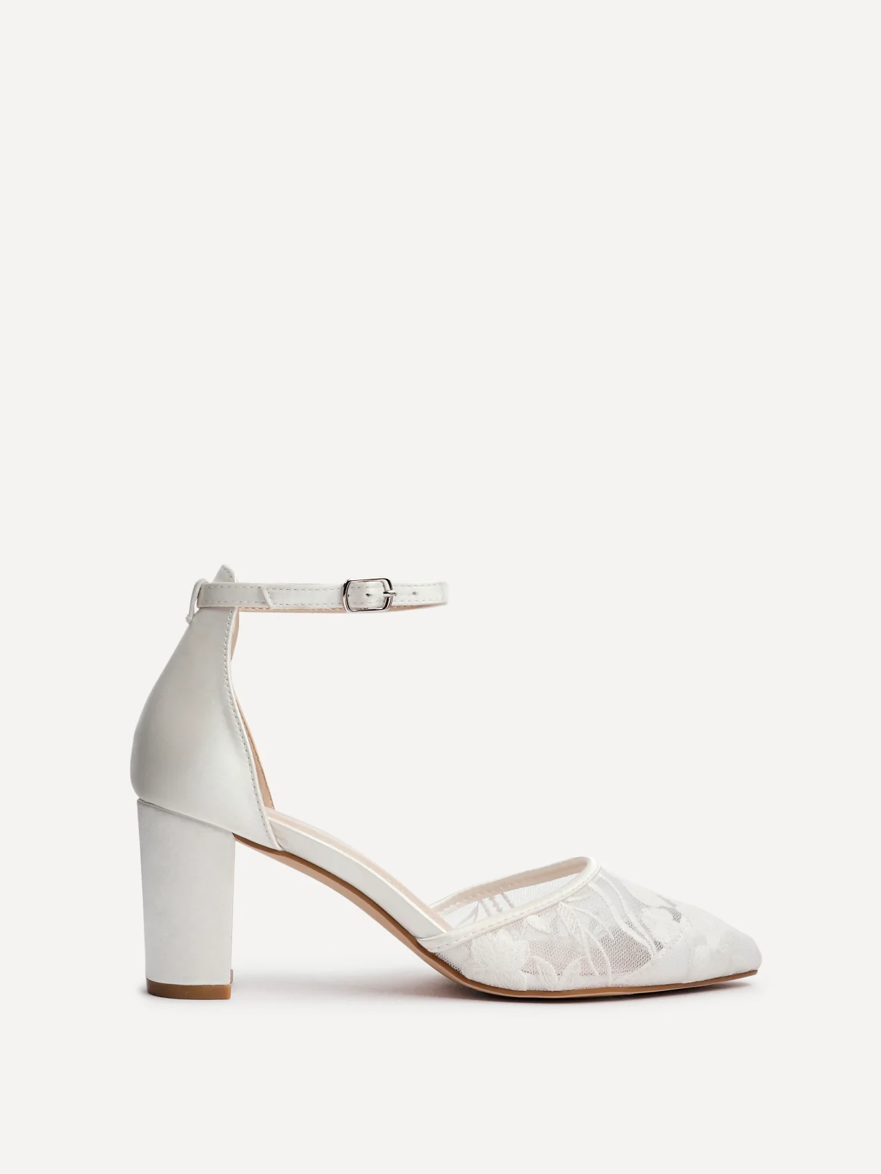 Essence Bridal Lace Court Heels - Image 2