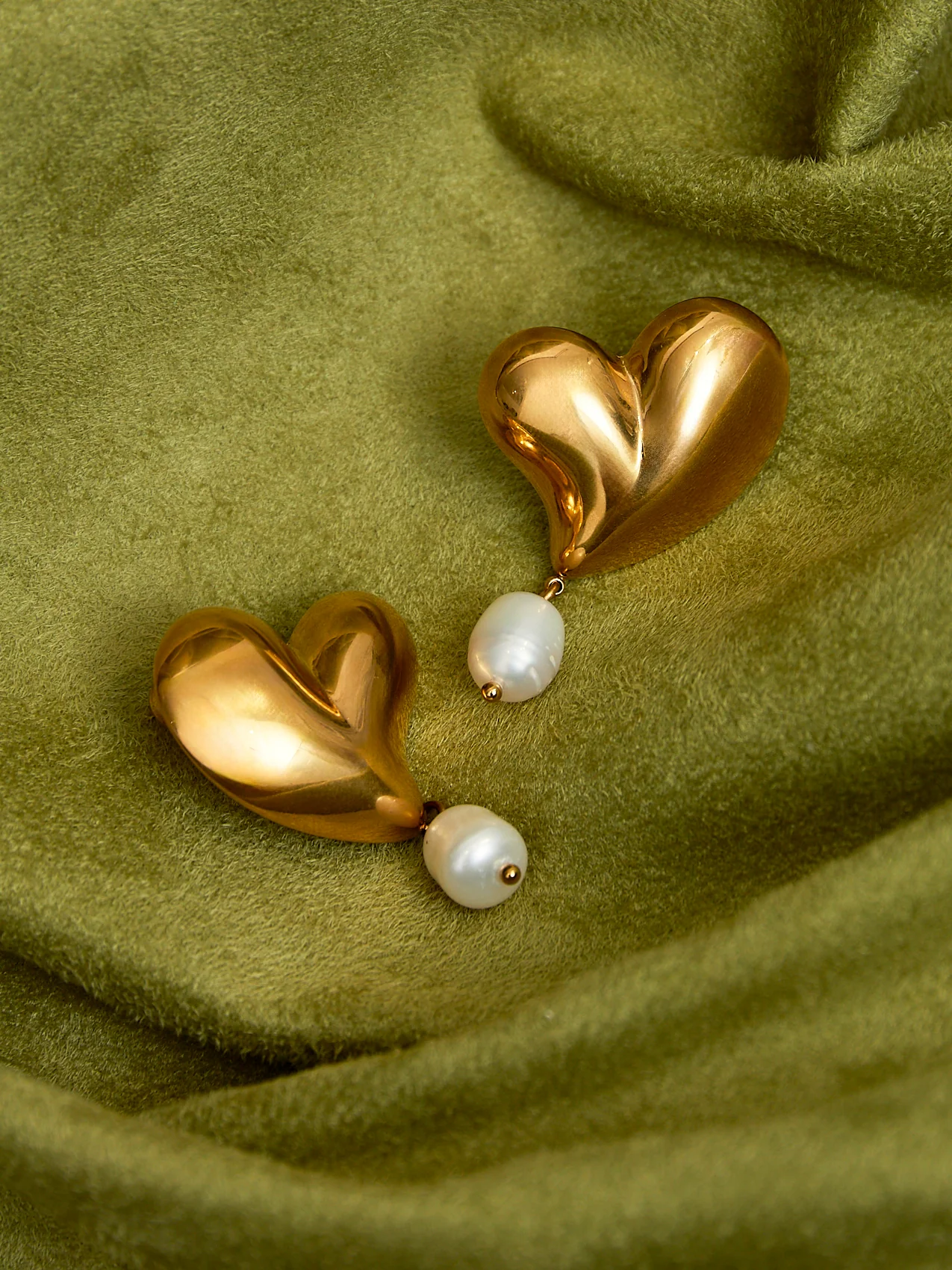 Heartfelt Gold Heart Stud Pearl Earrings - Image 8