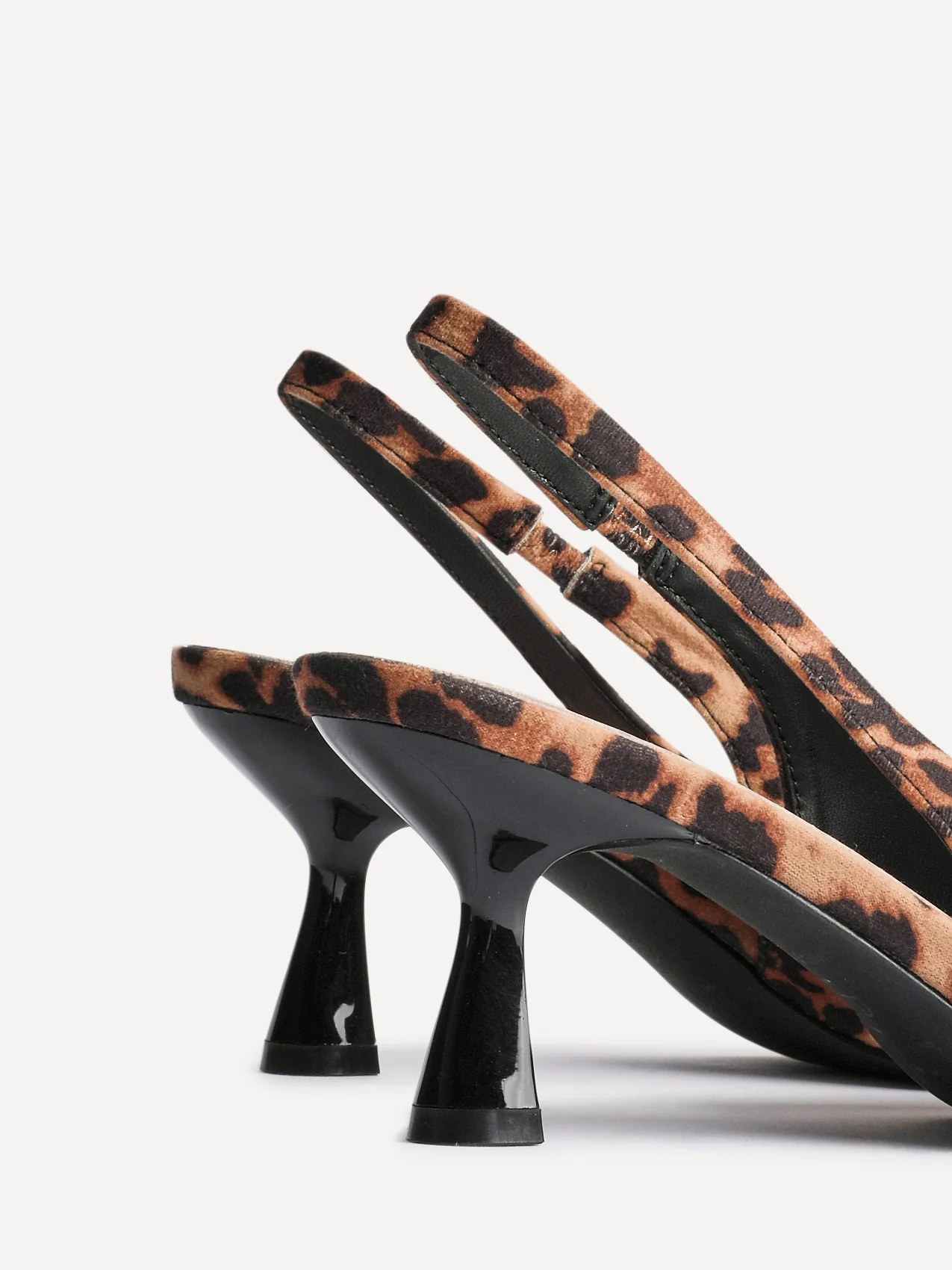 Izzie Wide Fit Leopard Print Court Heels - Image 5