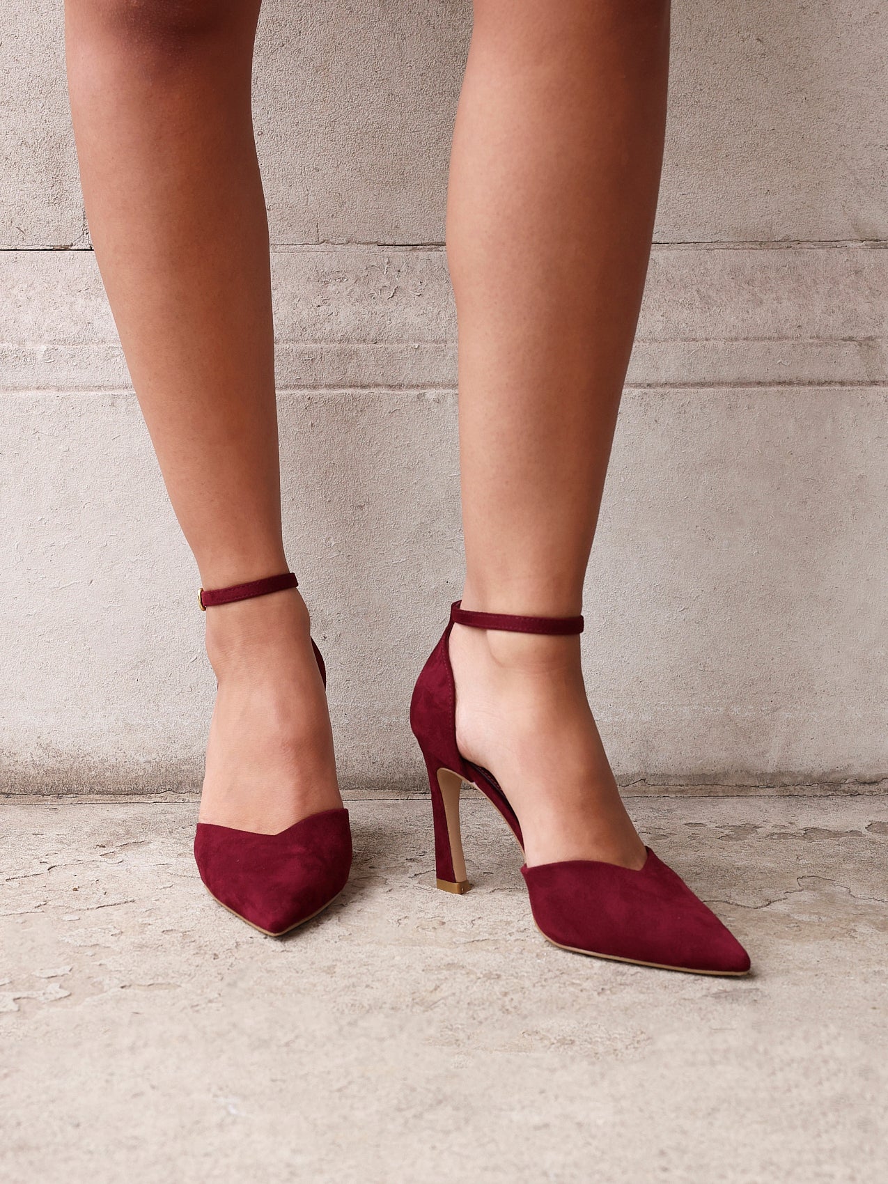 Moira Burgundy Faux Suede V Cut Court Heels - Image 6