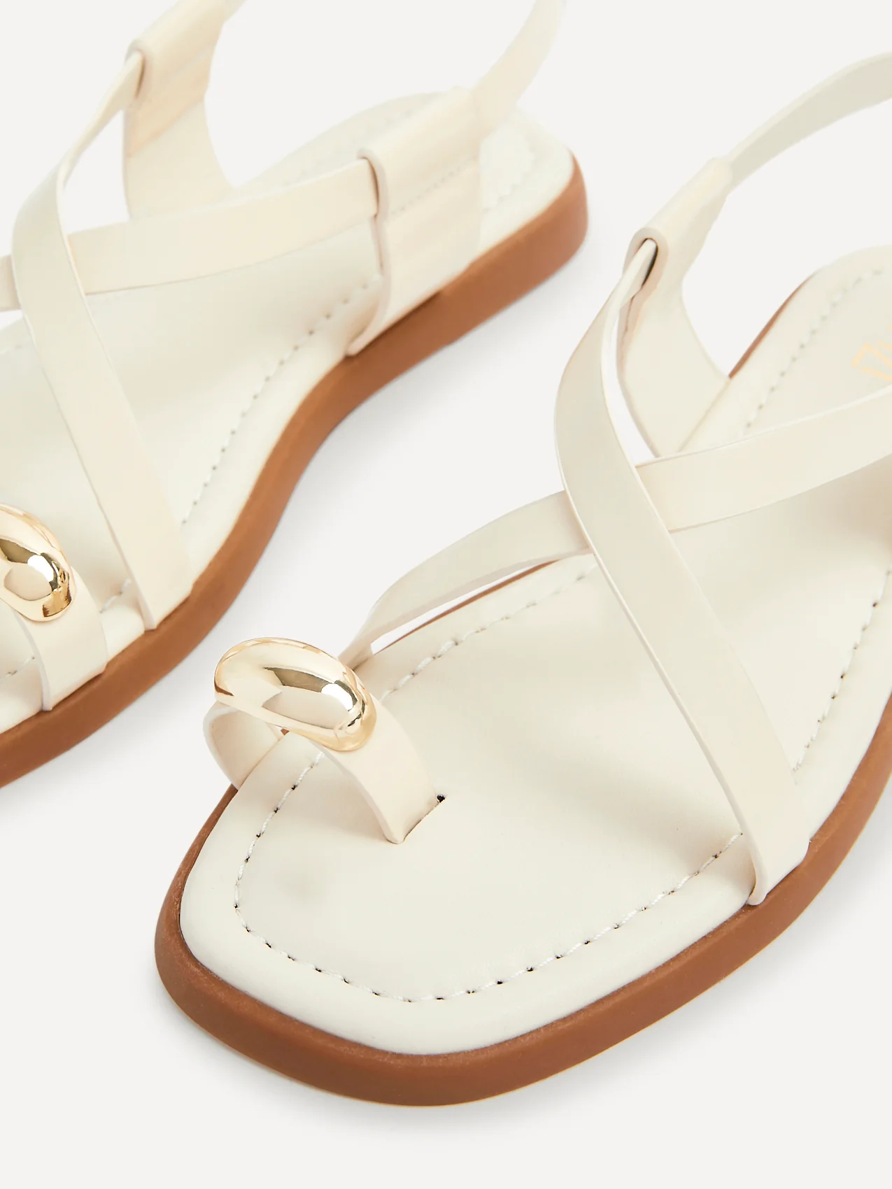 Salma Cream & Gold Flat Sandals - Image 4