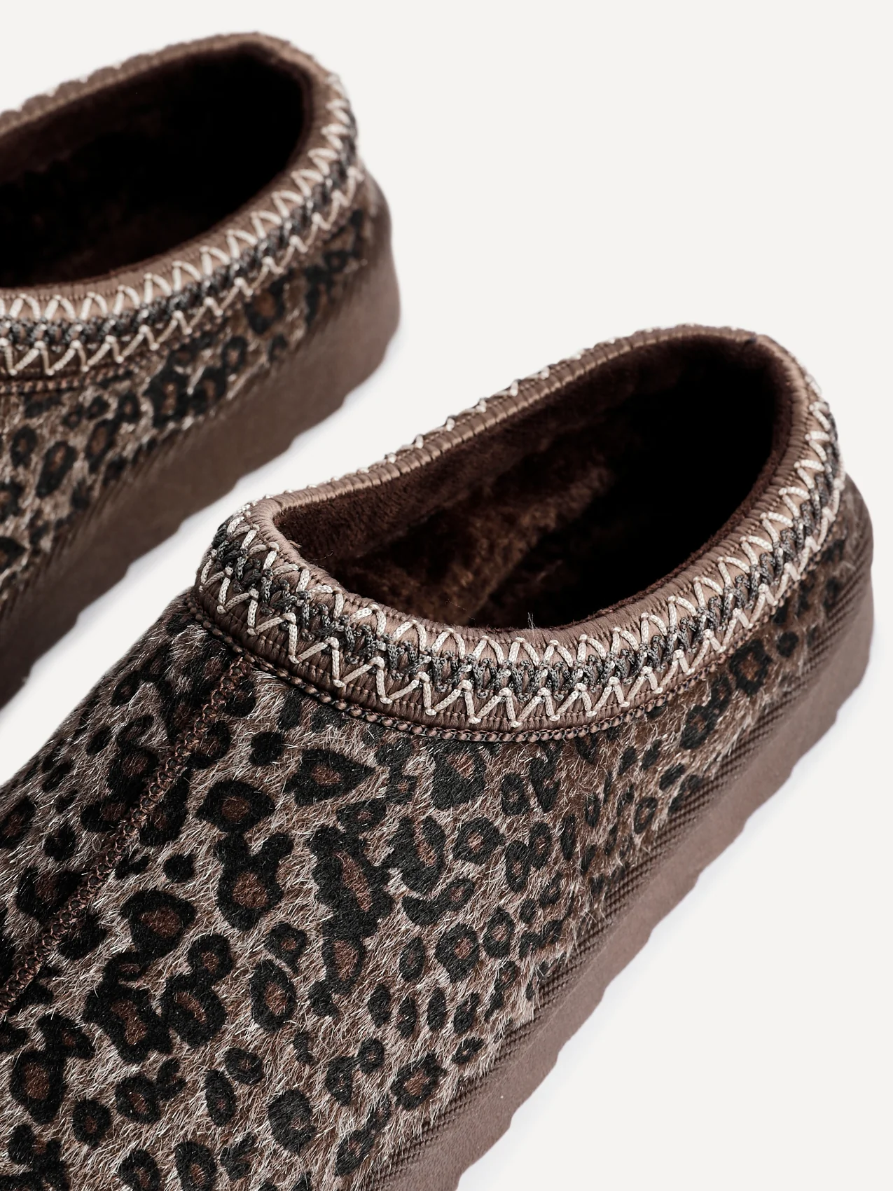 Tammy Leopard Print Faux Suede Slippers - Image 5