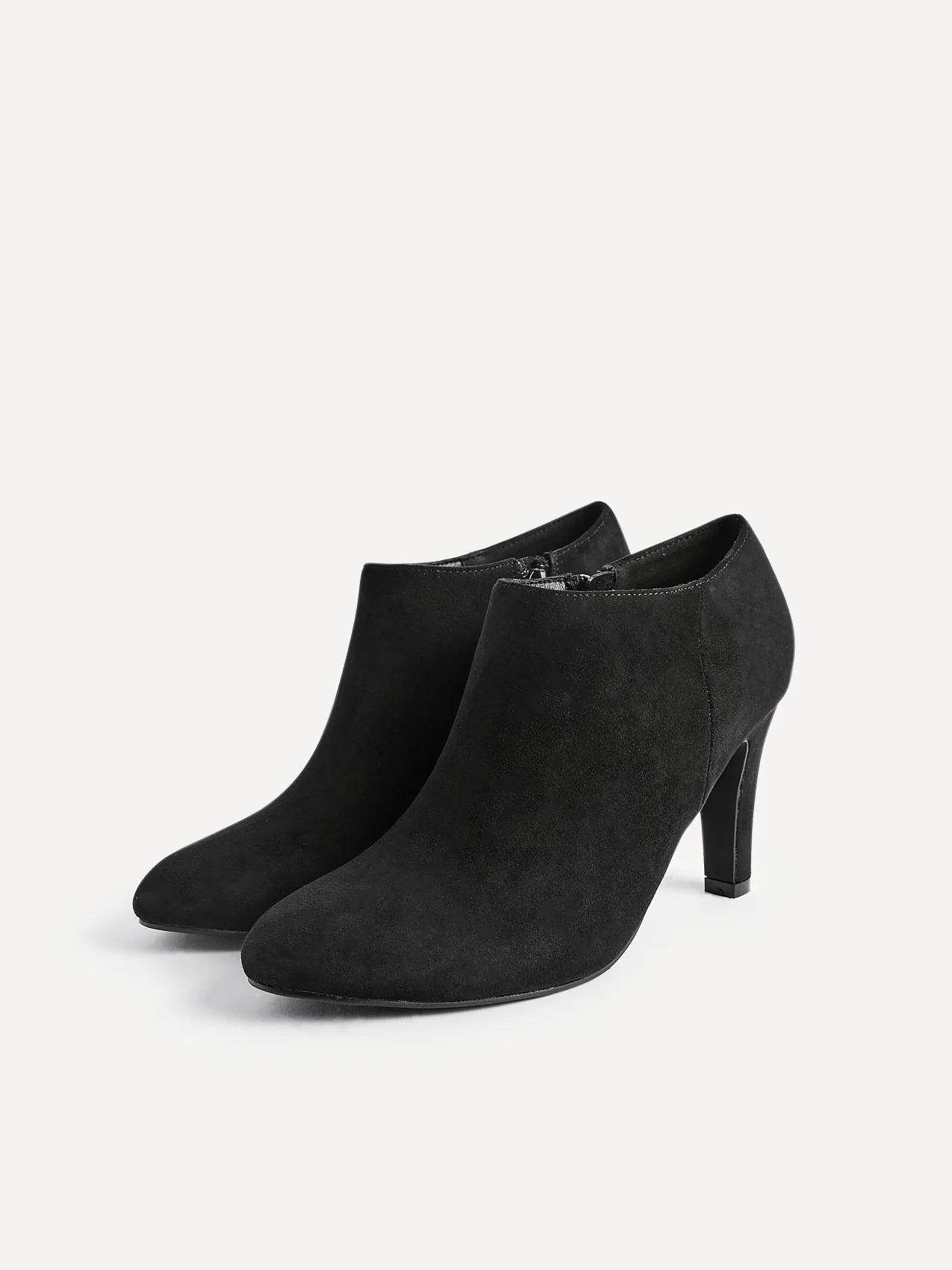 Wise Black Low-Cut Heeled Boots - Image 5