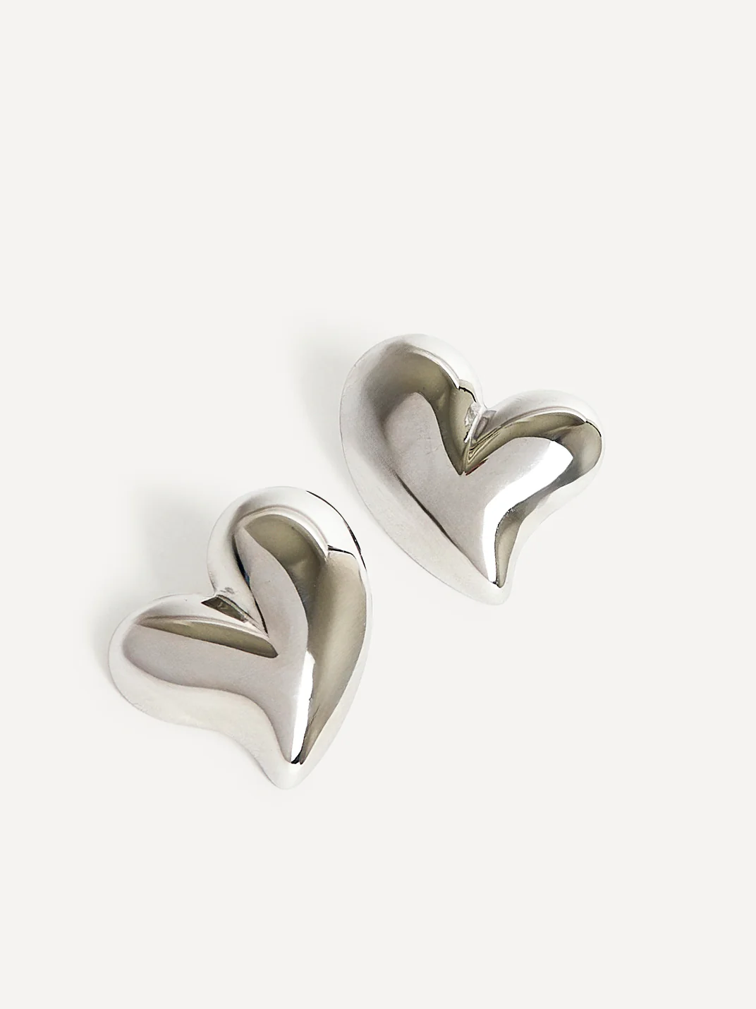 Wish Silver Wave Heart Stud Earrings - Image 4